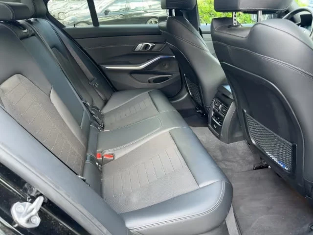 BMW 330 d/286HP/LED/CAM/NAVI/KLESS/653z, снимка 11 - Автомобили и джипове - 55443387