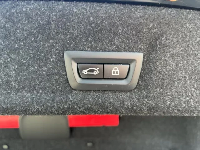 BMW 330 d/286HP/LED/CAM/NAVI/KLESS/653z, снимка 7 - Автомобили и джипове - 55443387
