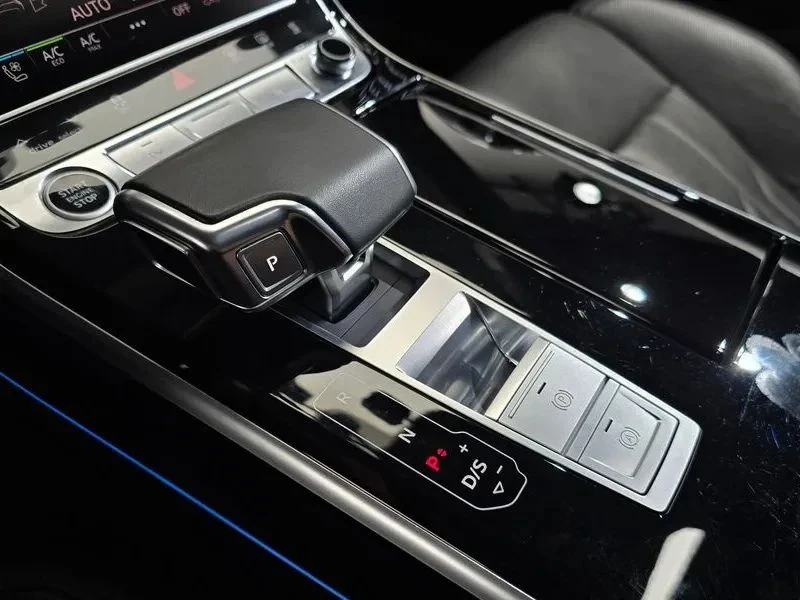 Audi A8, снимка 8 - Автомобили и джипове - 56689701