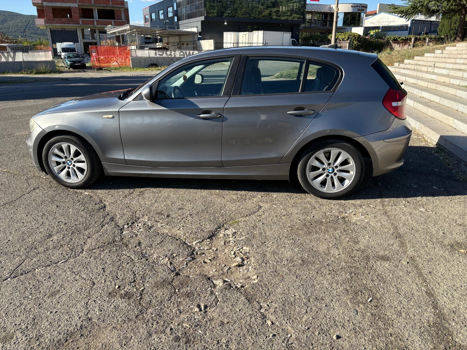 BMW 118, снимка 1