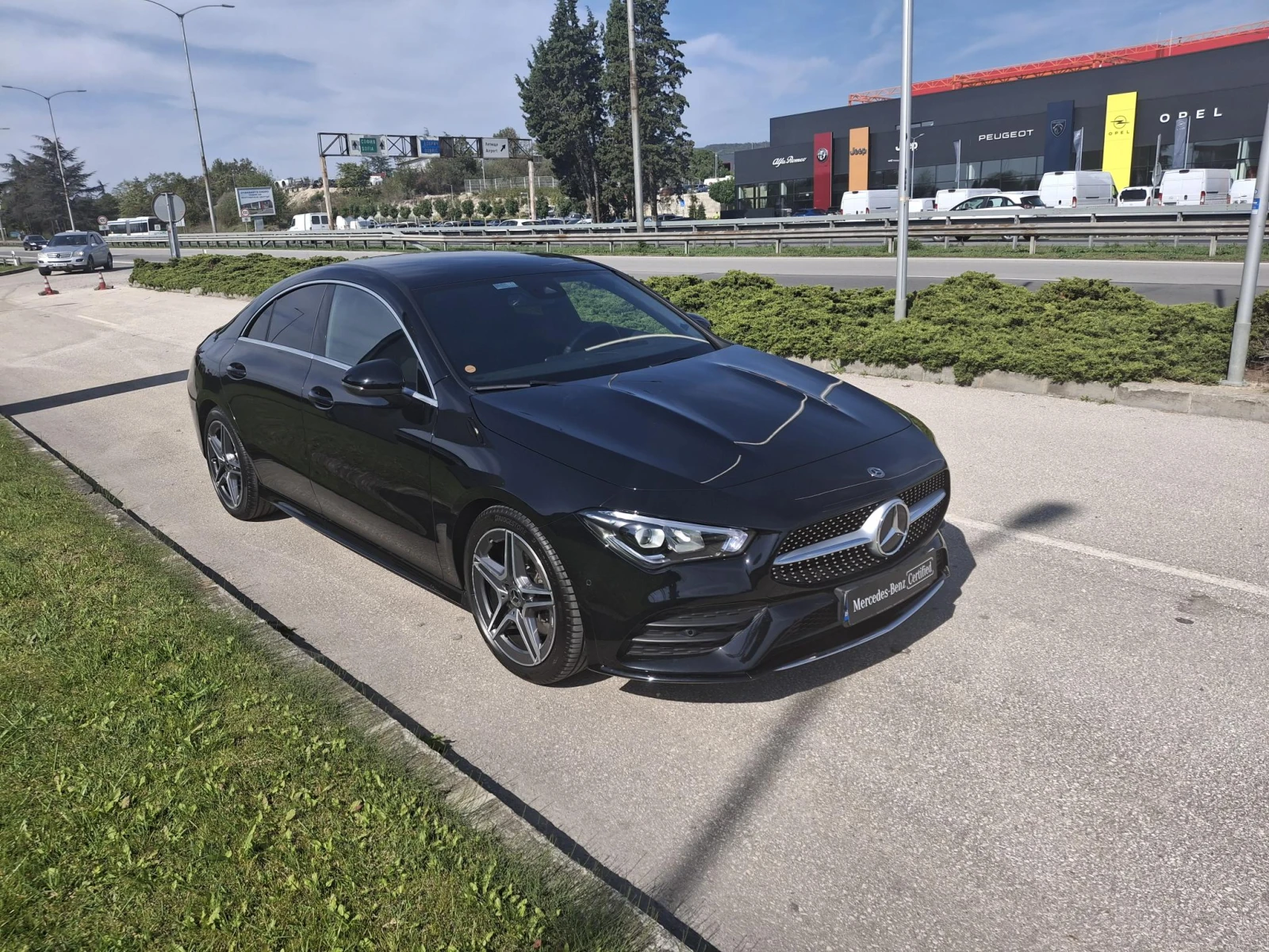 Mercedes-Benz CLA 200  - изображение 3