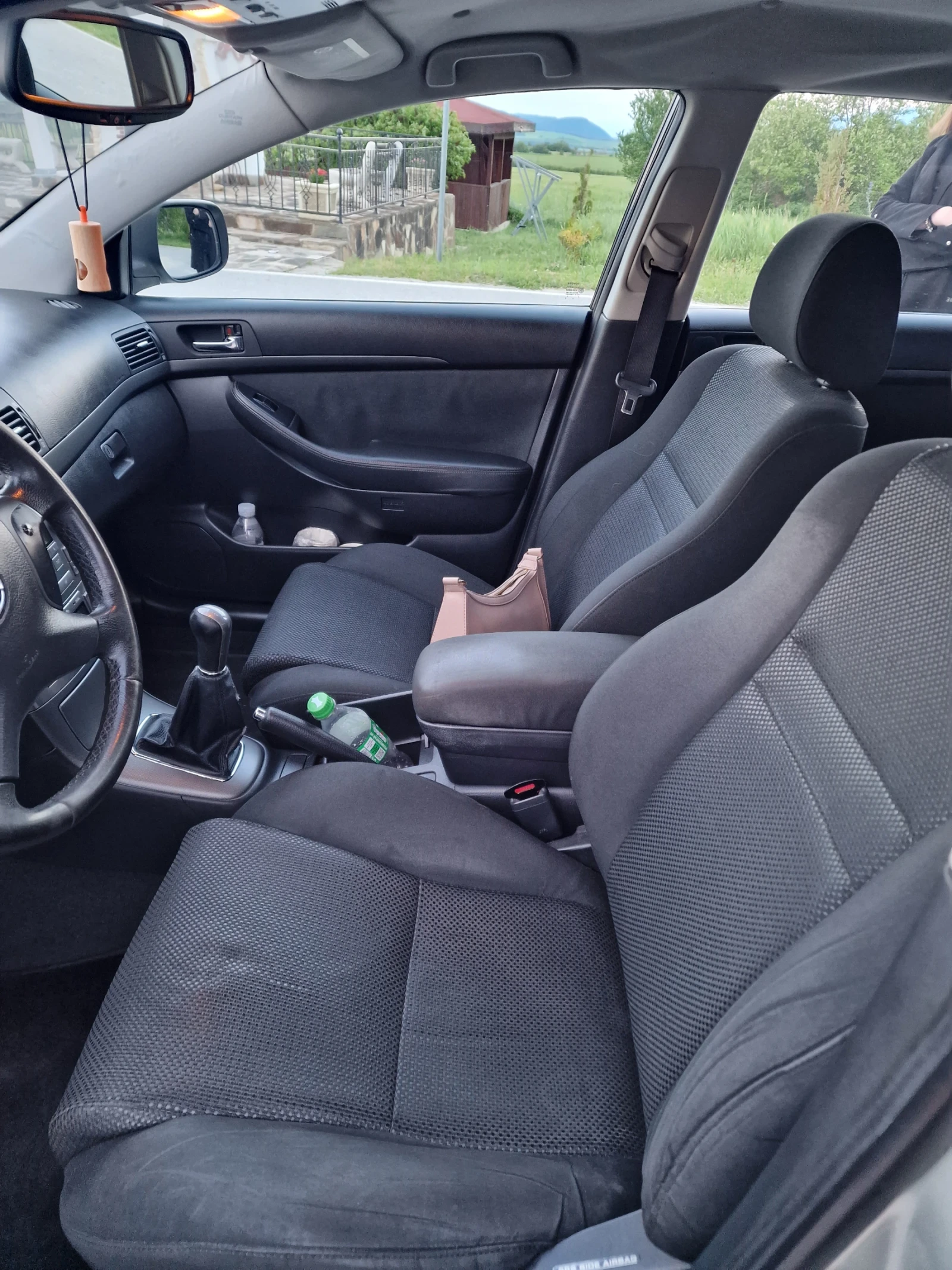 Toyota Avensis  - изображение 9