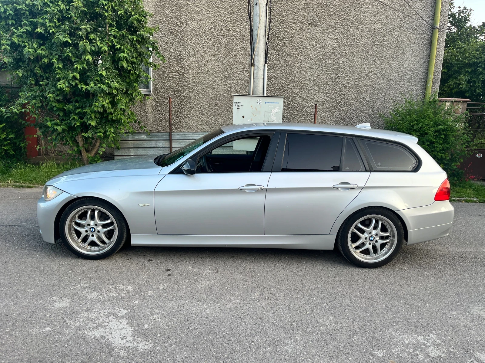 BMW 320 320 - изображение 2
