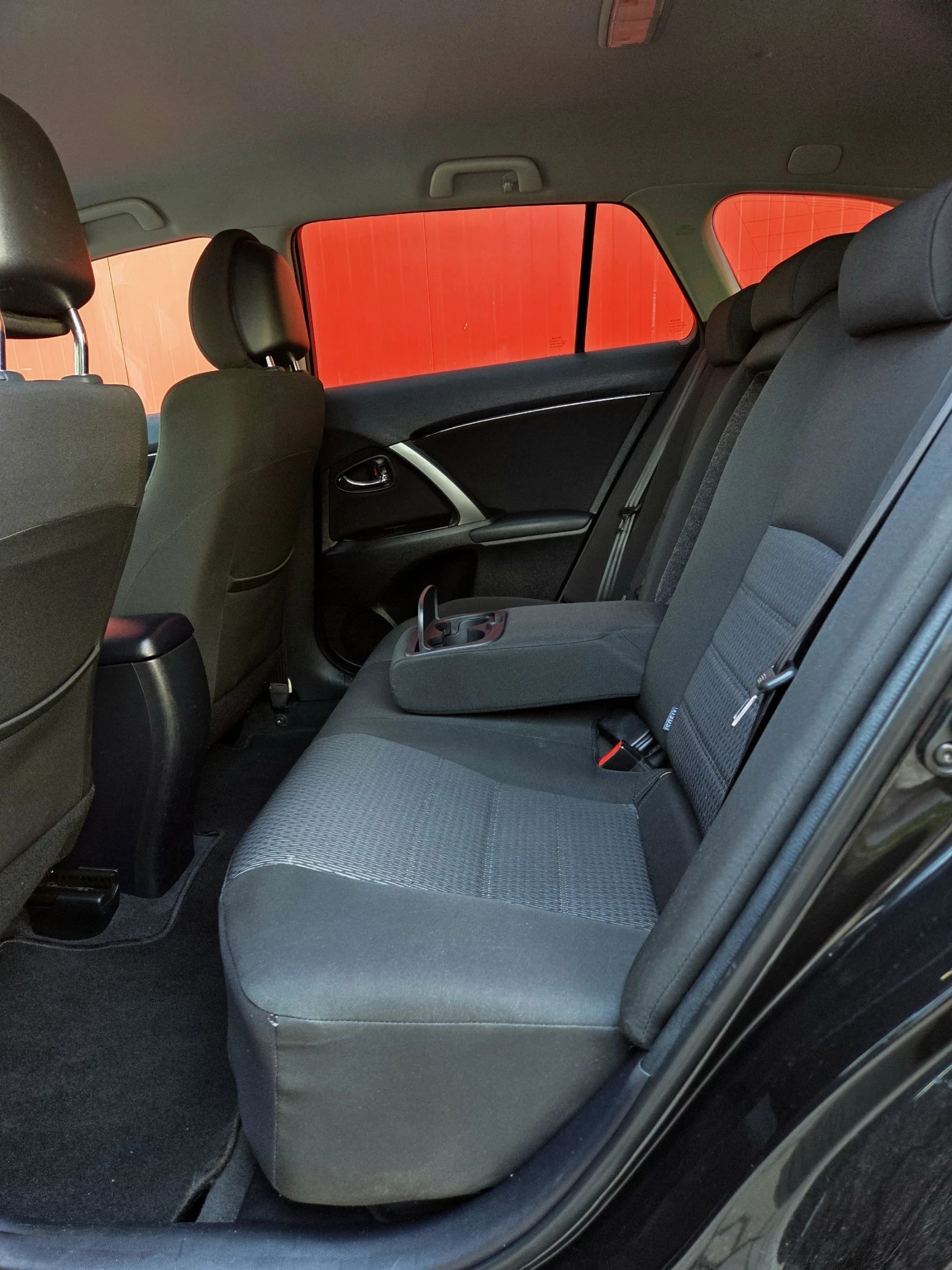 Toyota Avensis 2.0 D4D | Mobile.bg — изображение 15