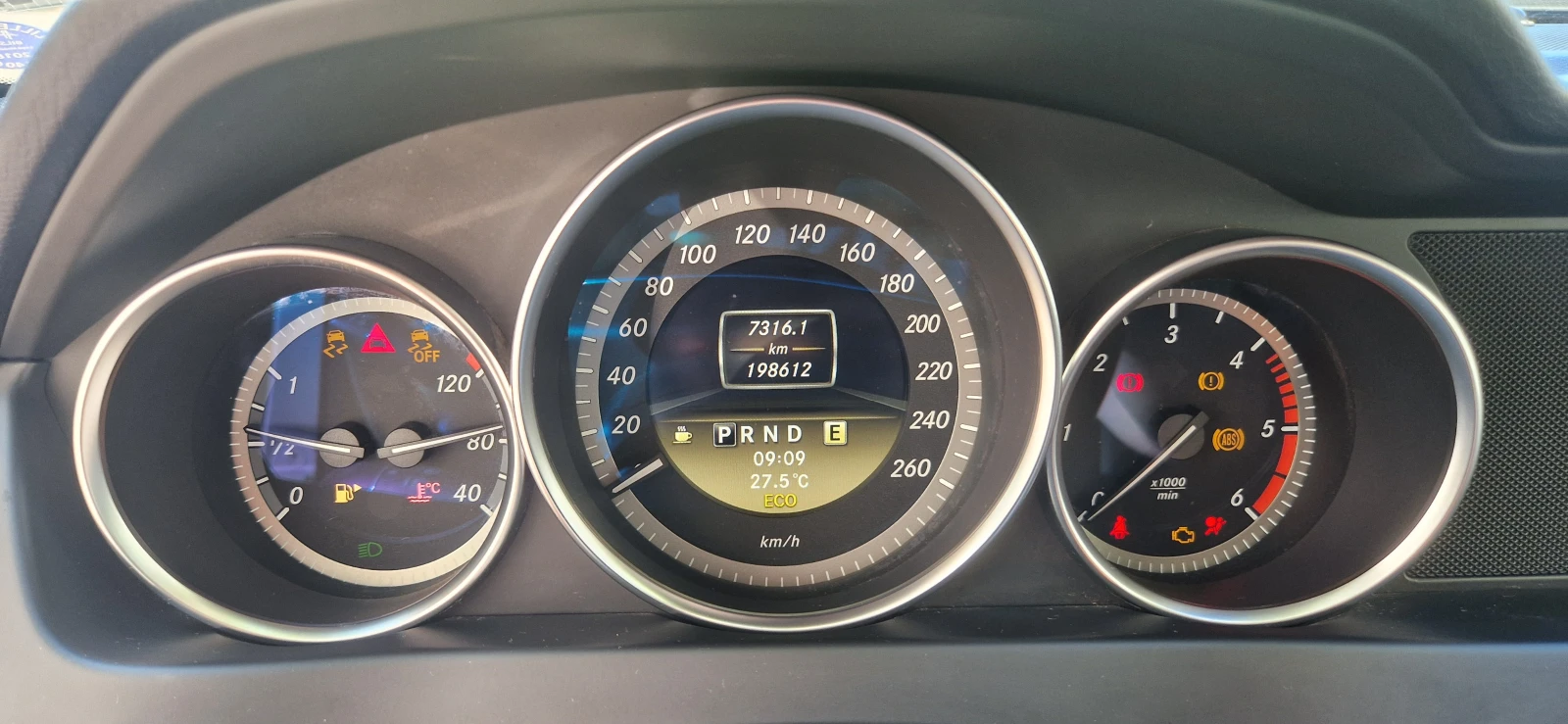 Mercedes-Benz C 220  - изображение 7