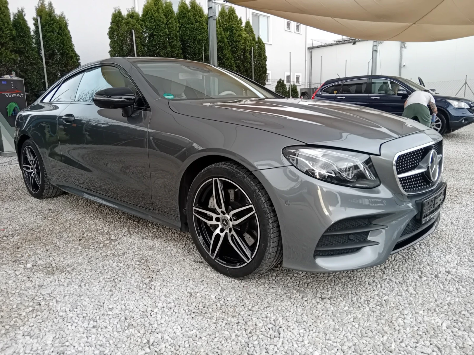 Mercedes-Benz E 400 AMG/4 MATIC/designo/ COUPE, снимка 3 - Автомобили и джипове - 54330930
