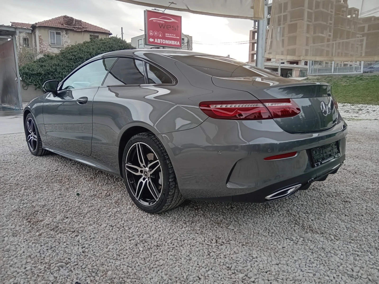 Mercedes-Benz E 400 AMG/4 MATIC/designo/ COUPE, снимка 4 - Автомобили и джипове - 54330930