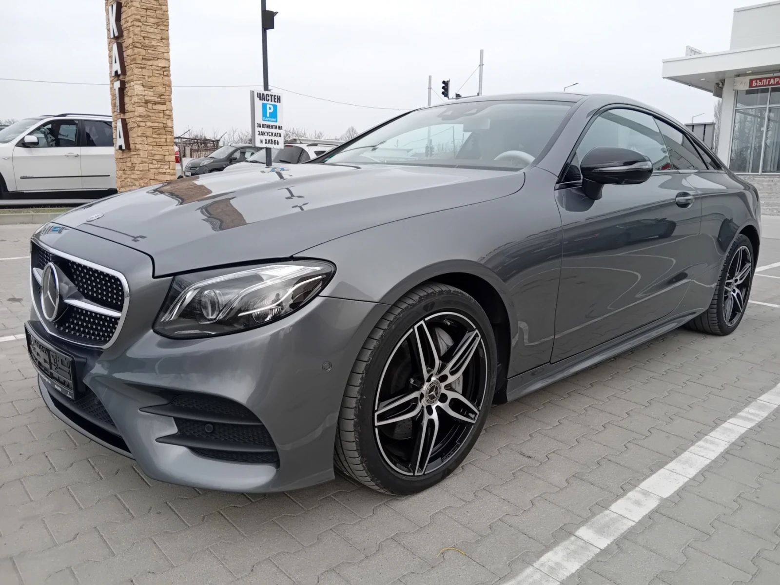 Mercedes-Benz E 400 AMG/4 MATIC/designo/ COUPE, снимка 2 - Автомобили и джипове - 53662726