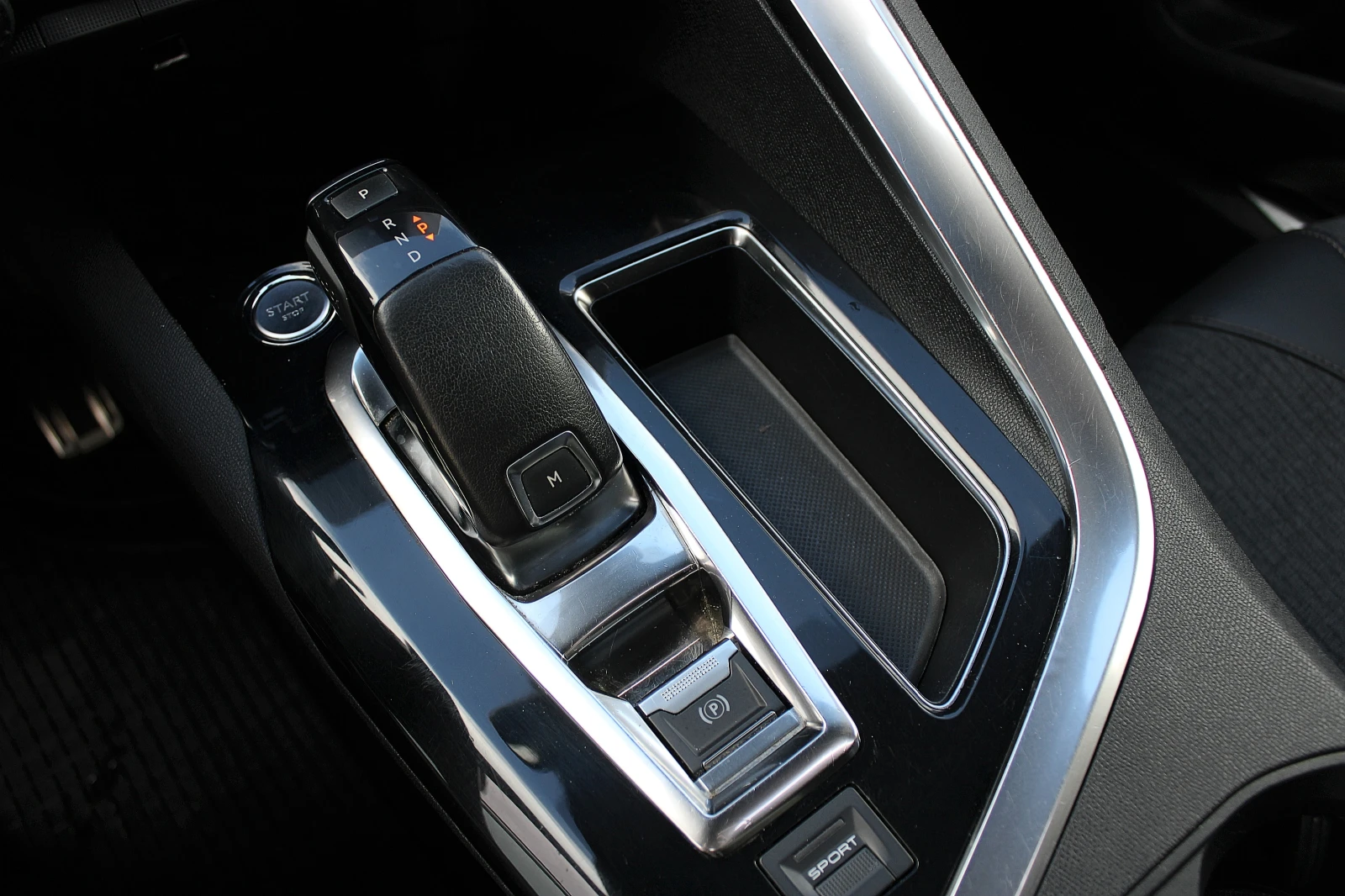 Peugeot 3008 1.6i/GT-LINE/DISTRONIC/FULL LED/KAMERA 360/PANO | Mobile.bg � ����������� 14