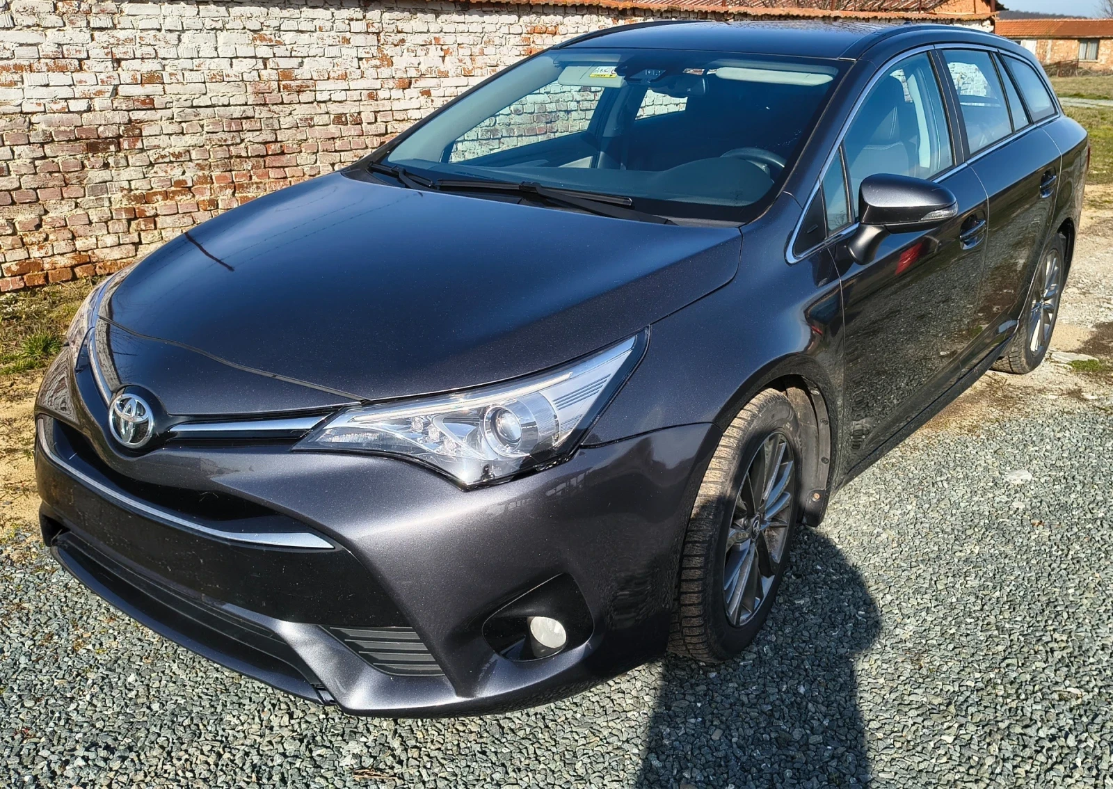 Toyota Avensis, снимка 2 - Автомобили и джипове - 53770626