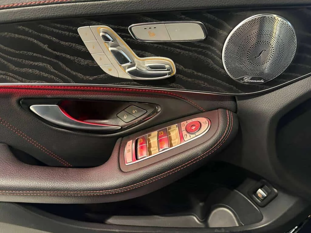 Mercedes-Benz C 43 AMG 4MATIC CARFAX, снимка 13 - Автомобили и джипове - 53959864