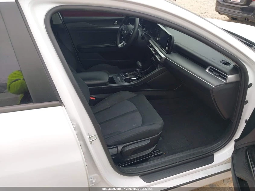 Kia K5 1.6L I-4 DI, DOHC, VVT, TURBO, 180HP Front Wheel | Mobile.bg � ����������� 5