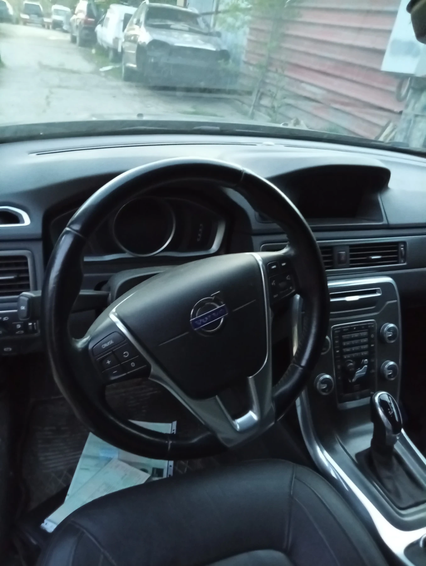 Volvo V70, снимка 15 - Автомобили и джипове - 54315439