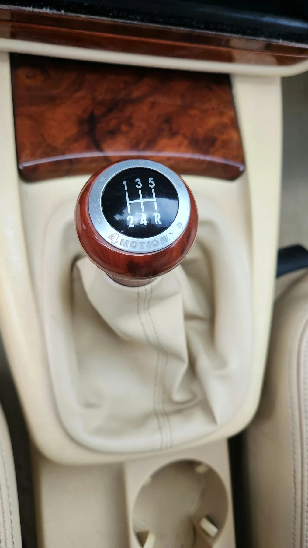 VW Passat 2.8i 4x4, снимка 9 - Автомобили и джипове - 54478098