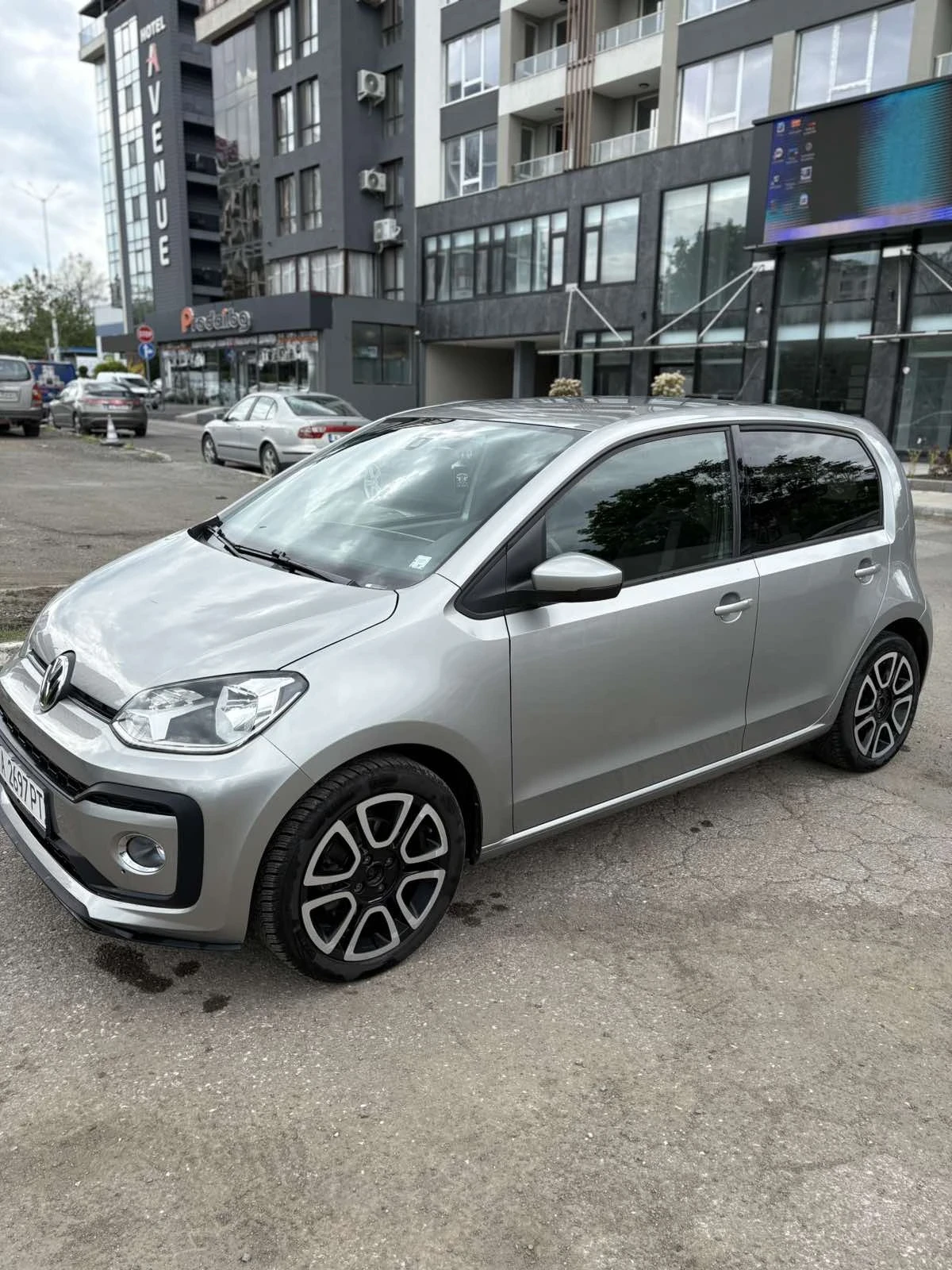 VW Up, снимка 3 - Автомобили и джипове - 54631843