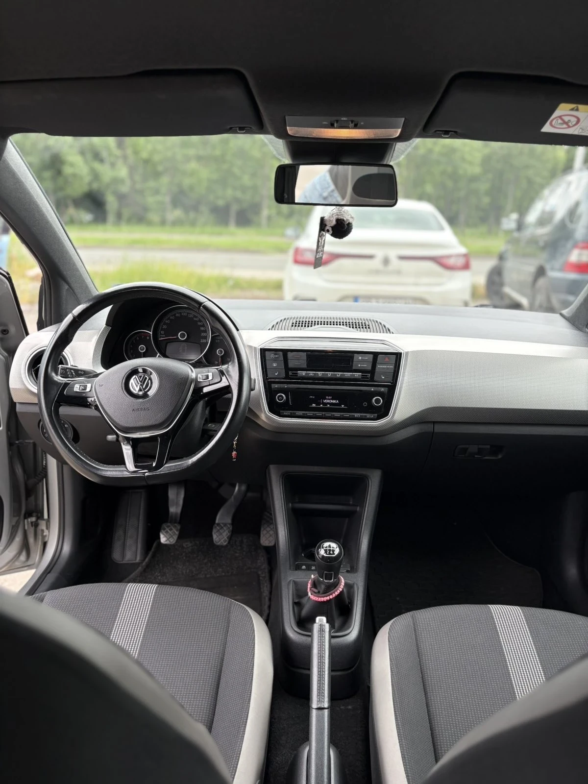 VW Up, снимка 7 - Автомобили и джипове - 54631843