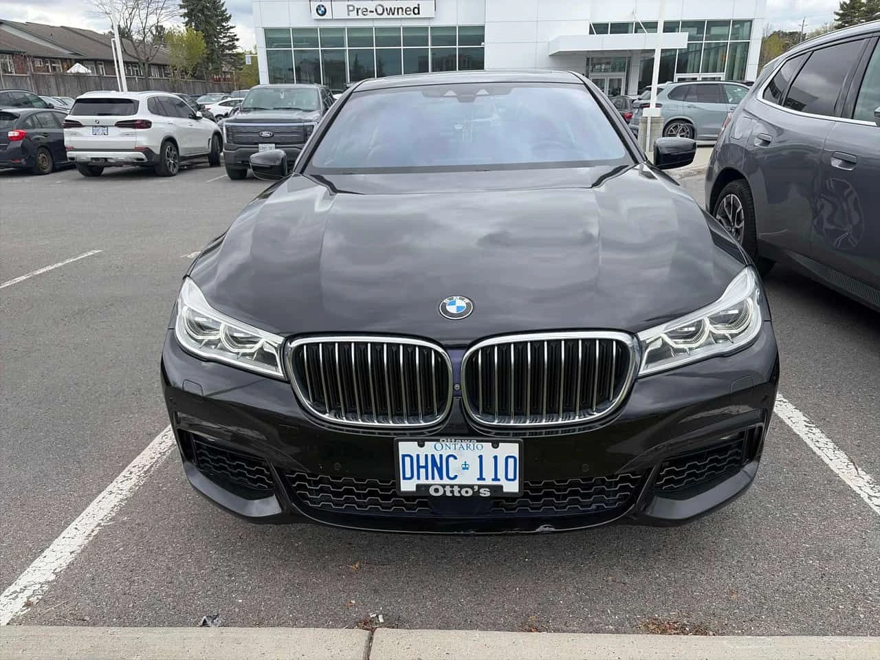 BMW 750 *  xDrive * CARFAX * H/K * ОБДУХВАНЕ * 360, снимка 6 - Автомобили и джипове - 54647767