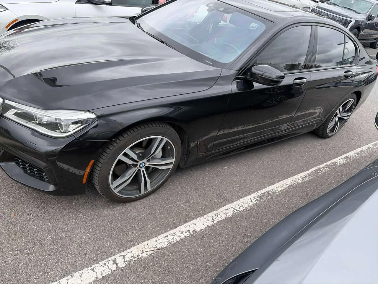 BMW 750 *  xDrive * CARFAX * H/K * ОБДУХВАНЕ * 360, снимка 2 - Автомобили и джипове - 54647767