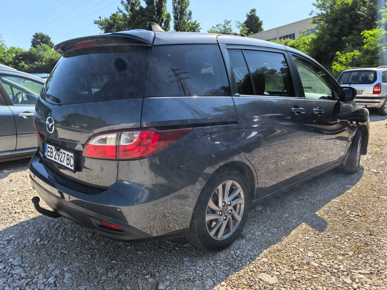 Mazda 5 2.0i ОБСЛУЖЕНА И РЕГИСТРИРАНА , снимка 3 - Автомобили и джипове - 54815813