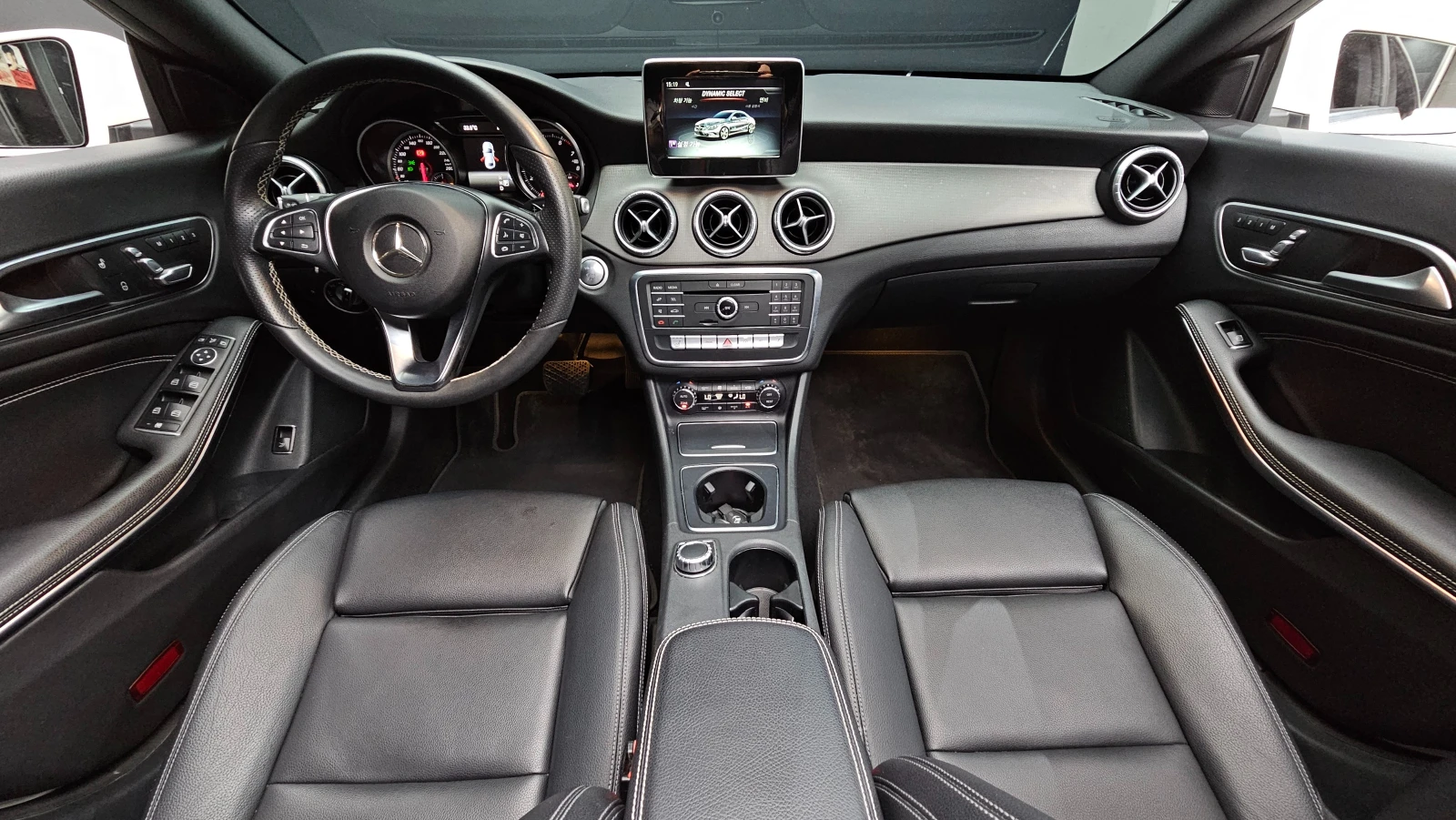 Mercedes-Benz CLA 250 4 Matic , снимка 4 - Автомобили и джипове - 54929764
