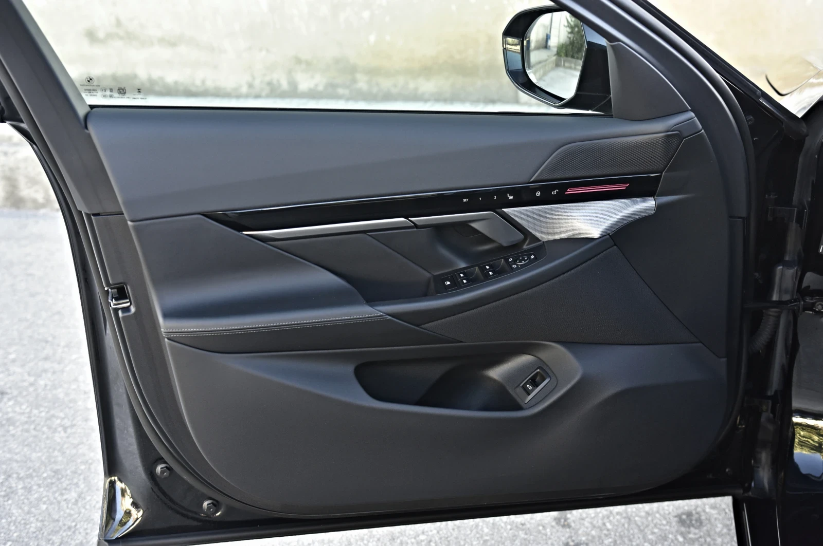 BMW 520 D M-SPORT(PRO) LASER EXCLUSIVE SHADOW LINE, снимка 15 - Автомобили и джипове - 55497203