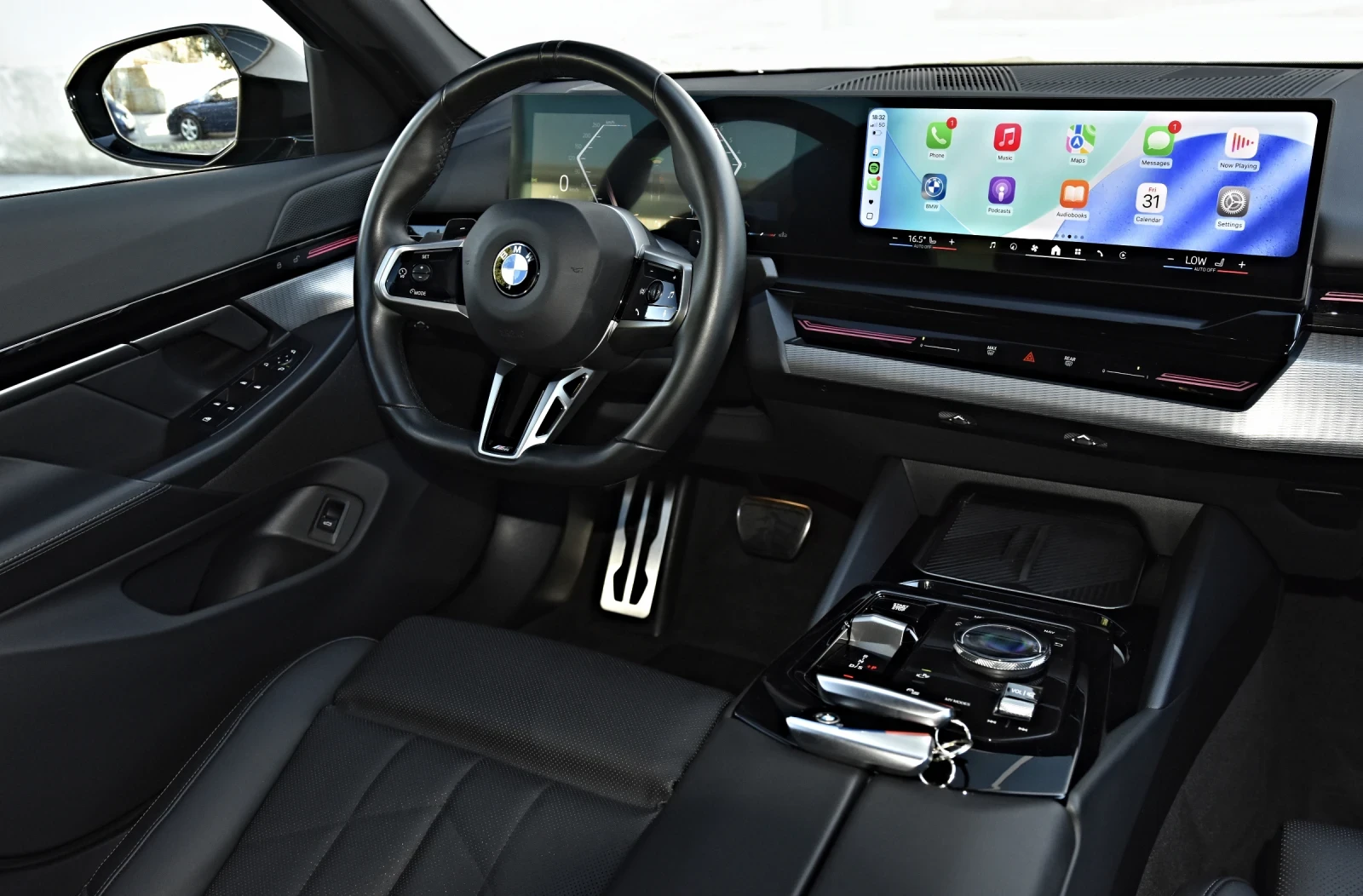 BMW 520 D M-SPORT(PRO) LASER EXCLUSIVE SHADOW LINE, снимка 10 - Автомобили и джипове - 55497203