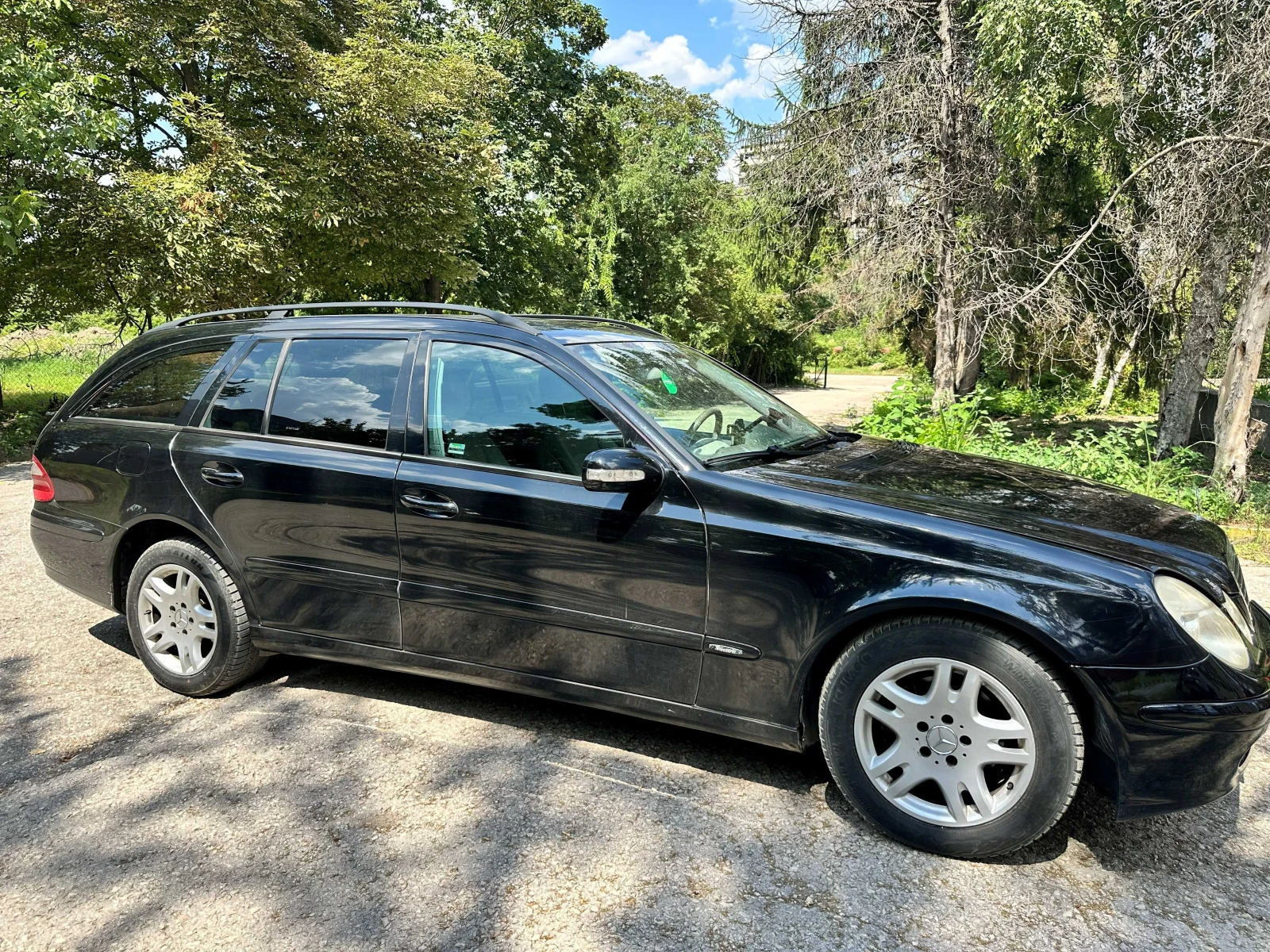 Mercedes-Benz E 220, снимка 8 - Автомобили и джипове - 55589841
