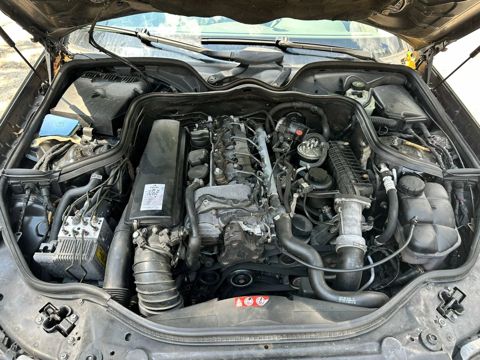 Mercedes-Benz E 220, снимка 5 - Автомобили и джипове - 55589841