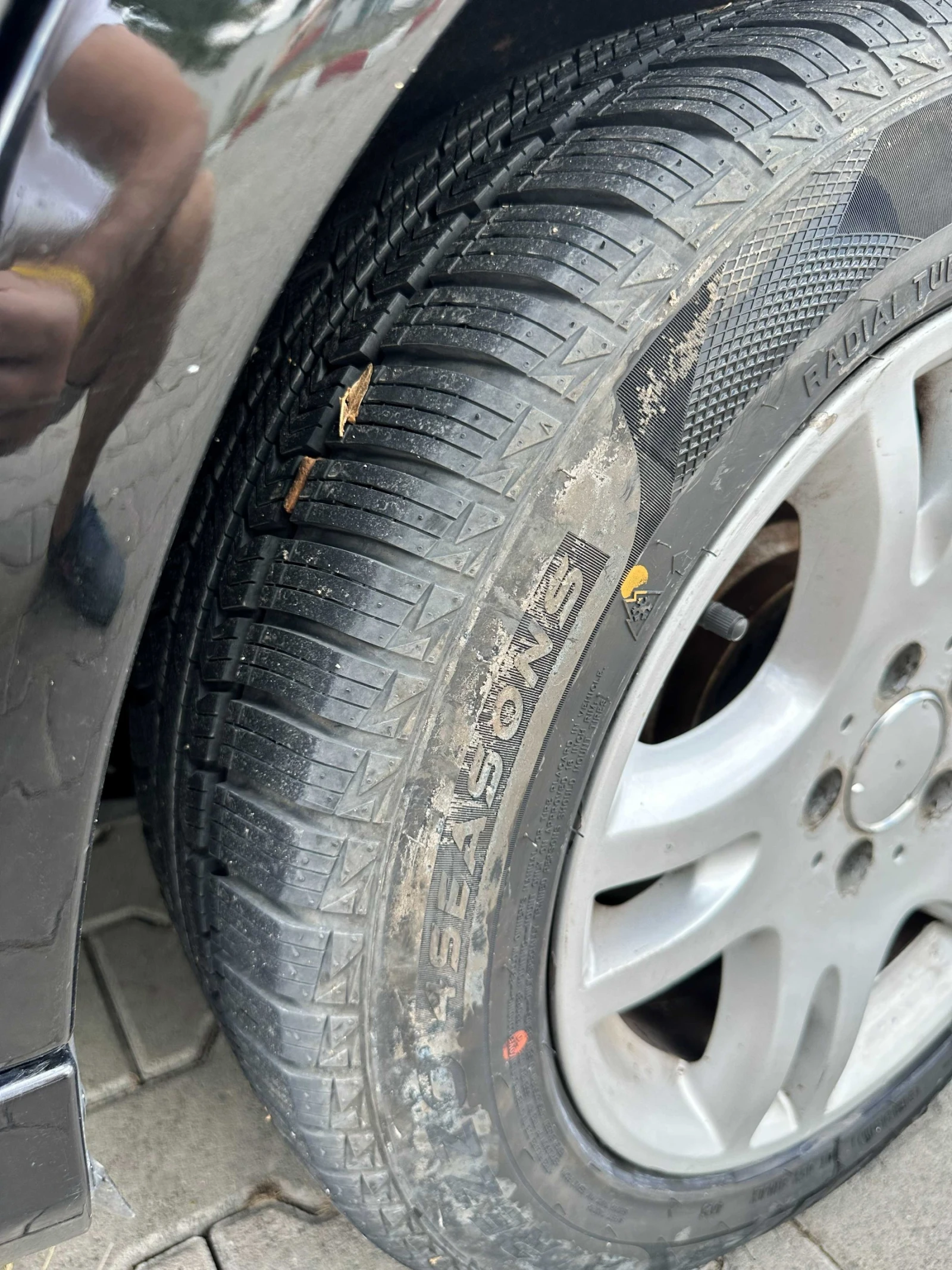 Mercedes-Benz E 220, снимка 11 - Автомобили и джипове - 55589841