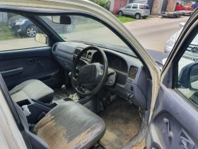 Toyota Hilux 2.4TDI, снимка 3