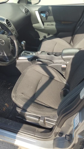 Nissan Qashqai 2, 0 i Газ/бензин, снимка 10