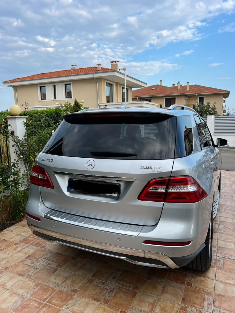 Mercedes-Benz ML 250, снимка 3 - Автомобили и джипове - 46692436