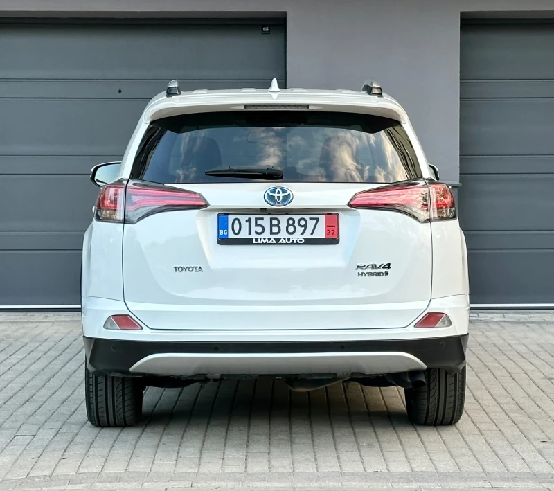 Toyota Rav4 2.5 Hybrid Гаранция до 2026г!, снимка 5 - Автомобили и джипове - 47778363