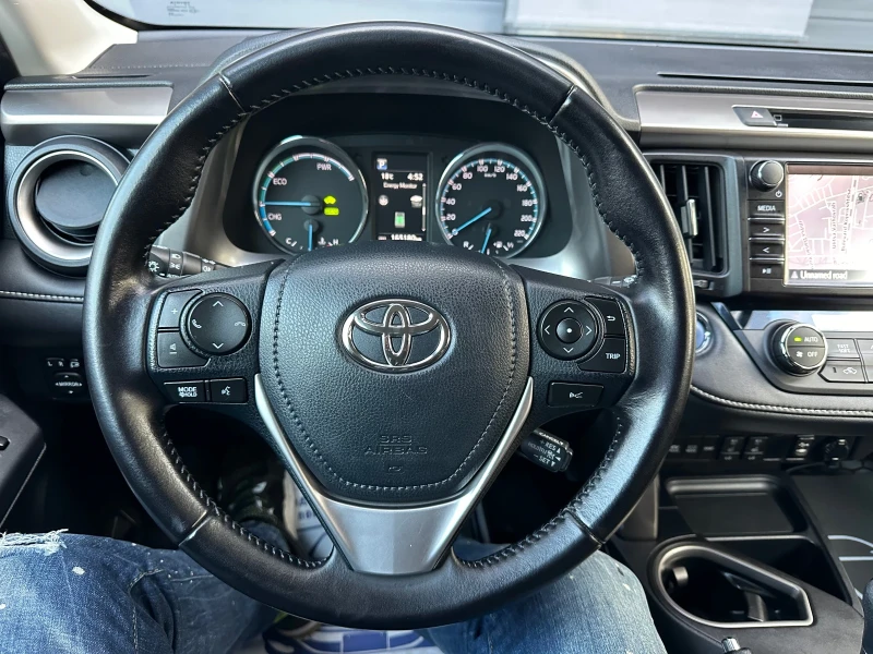 Toyota Rav4 2.5 Hybrid Гаранция до 2026г!, снимка 12 - Автомобили и джипове - 47778363