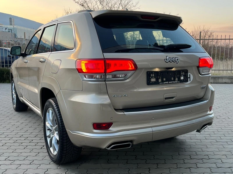 Jeep Grand cherokee SUMIT 5.7 HEMI СЕРВИЗНА ИСТОРИЯ. ВНОС ШВЕЙЦАРИЯ, снимка 3 - Автомобили и джипове - 48148510