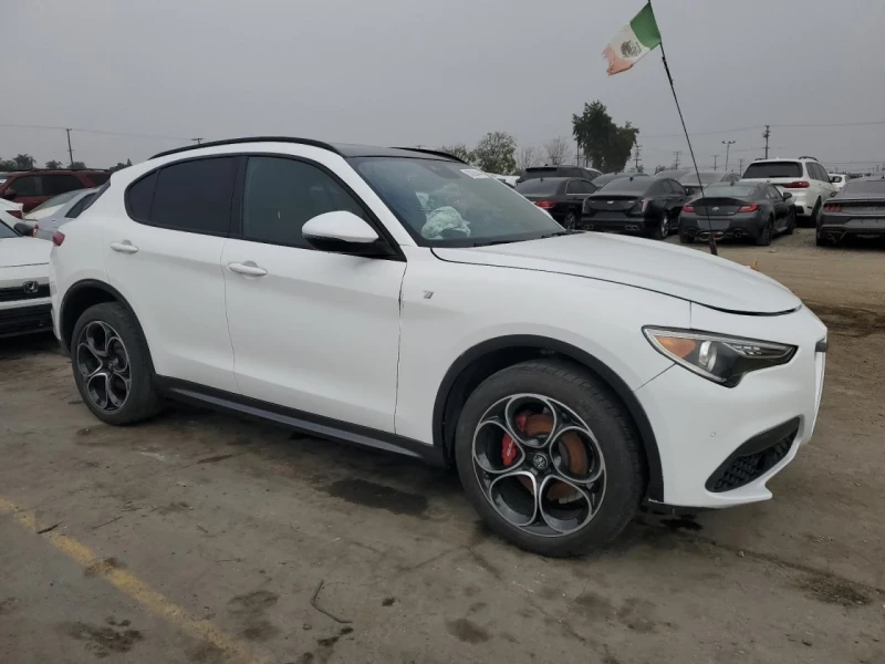 Alfa Romeo Stelvio, снимка 5 - Автомобили и джипове - 48725041