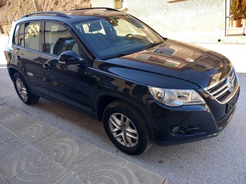 VW Tiguan, снимка 2 - Автомобили и джипове - 49380420