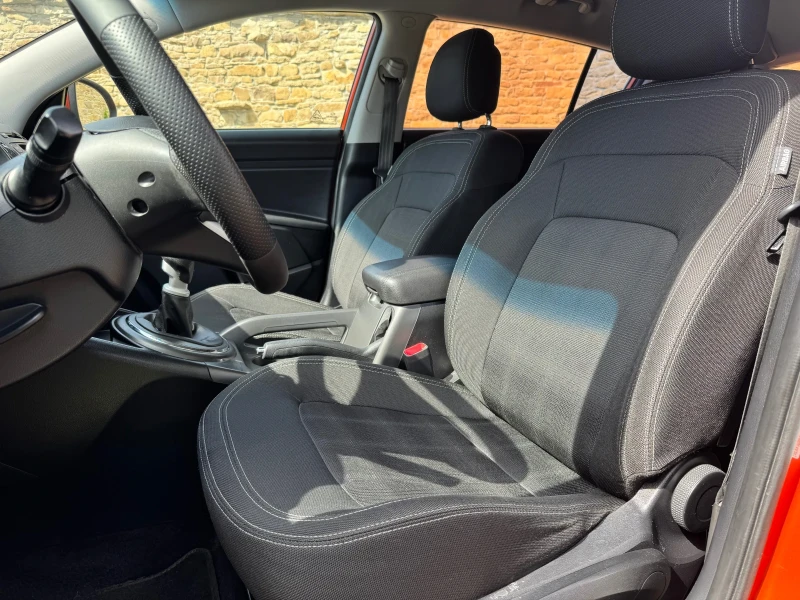 Kia Sportage 1.7 CRDi 2WD 115 к.с., снимка 10 - Автомобили и джипове - 52686391