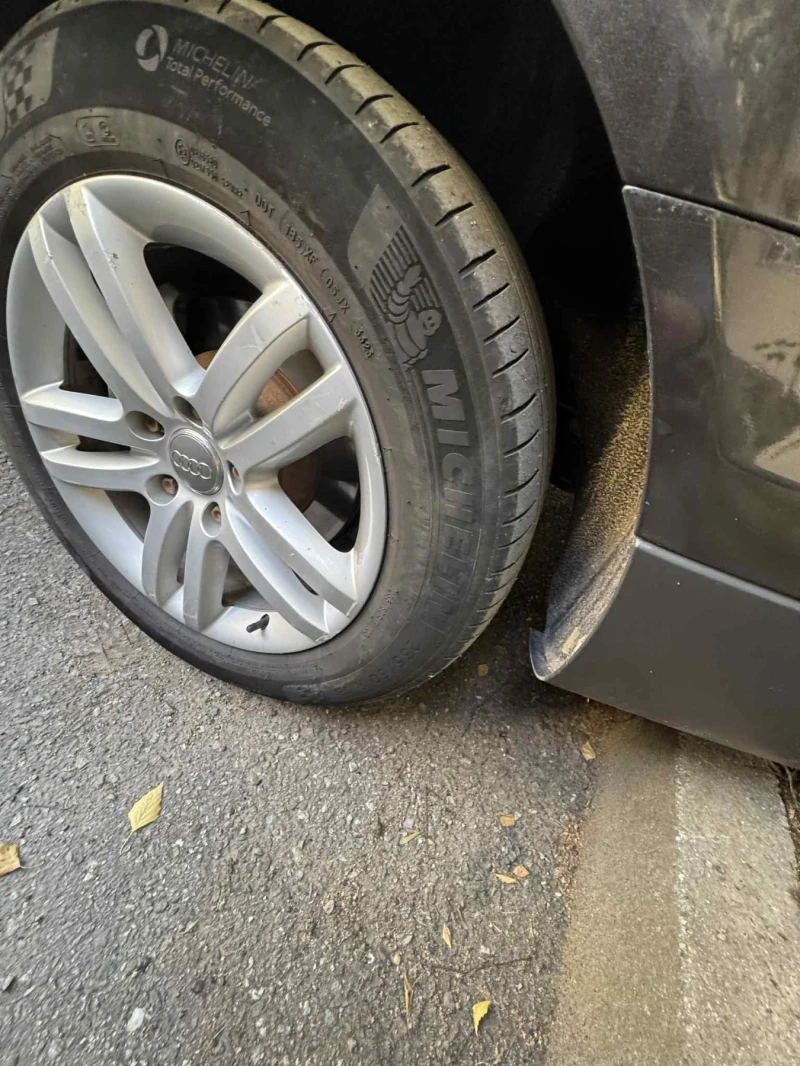 Audi Q7, снимка 5 - Автомобили и джипове - 52265369