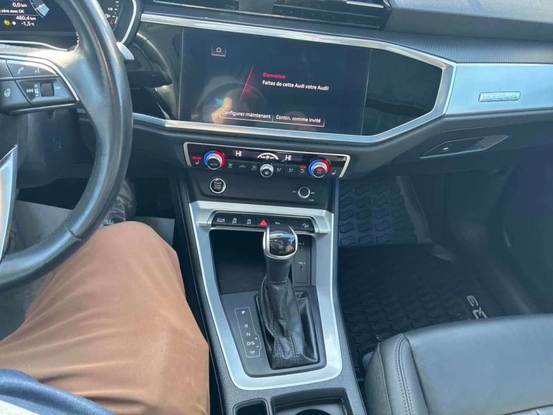 Audi Q3 45 TFSI quattro * CARFAX* ПАНОРАМА* ПОДГРЕВИ, снимка 9 - Автомобили и джипове - 53528565