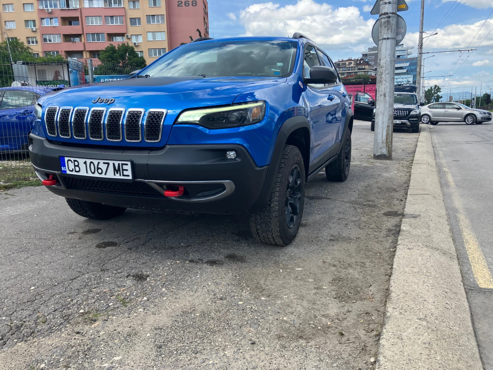 Jeep Cherokee  3.2 V6 (272 кс) 4WD Automatic Stop-Start - изображение 2