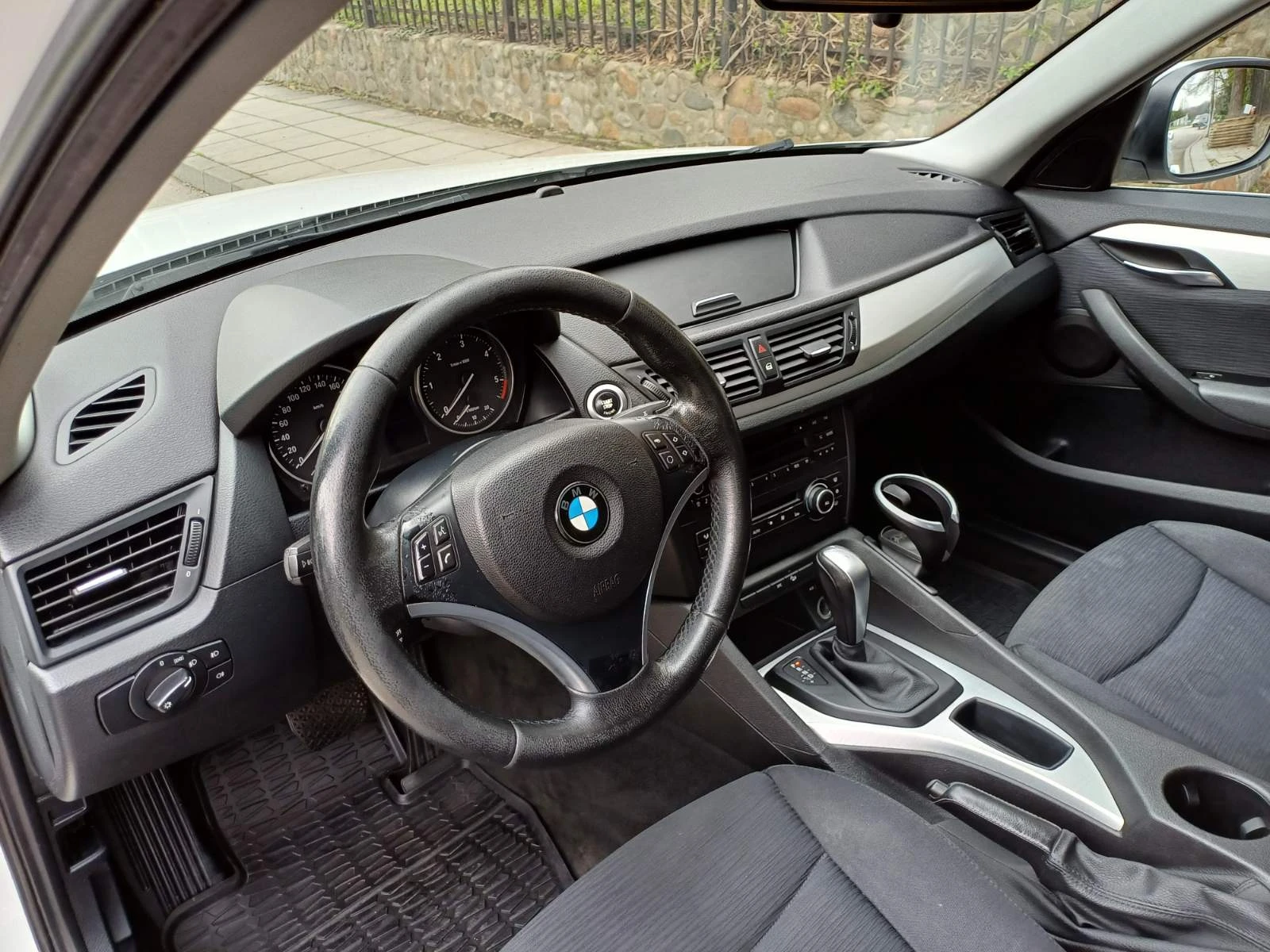 BMW X1 2.3D Xdrive - изображение 10