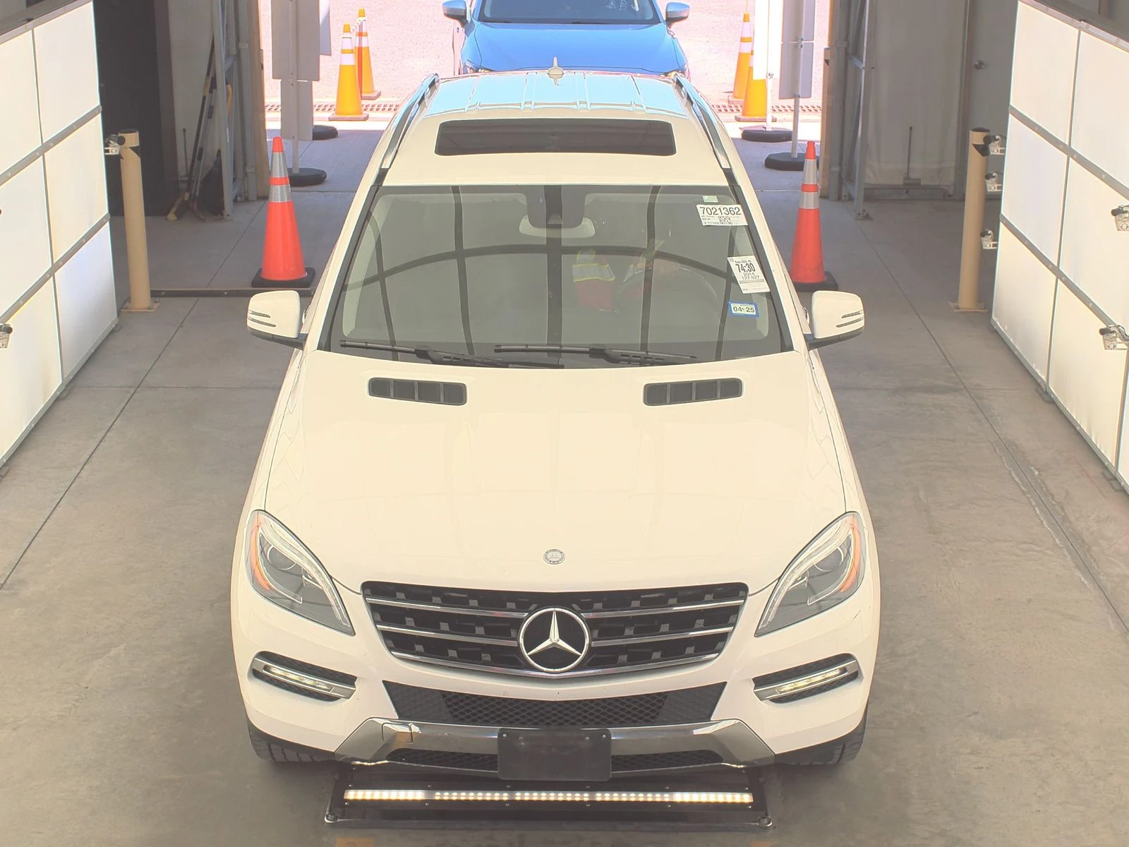 Mercedes-Benz ML 350 BlueTec 4MATIC Подгрев* Следене* М.Точка* Кеyless* - изображение 2