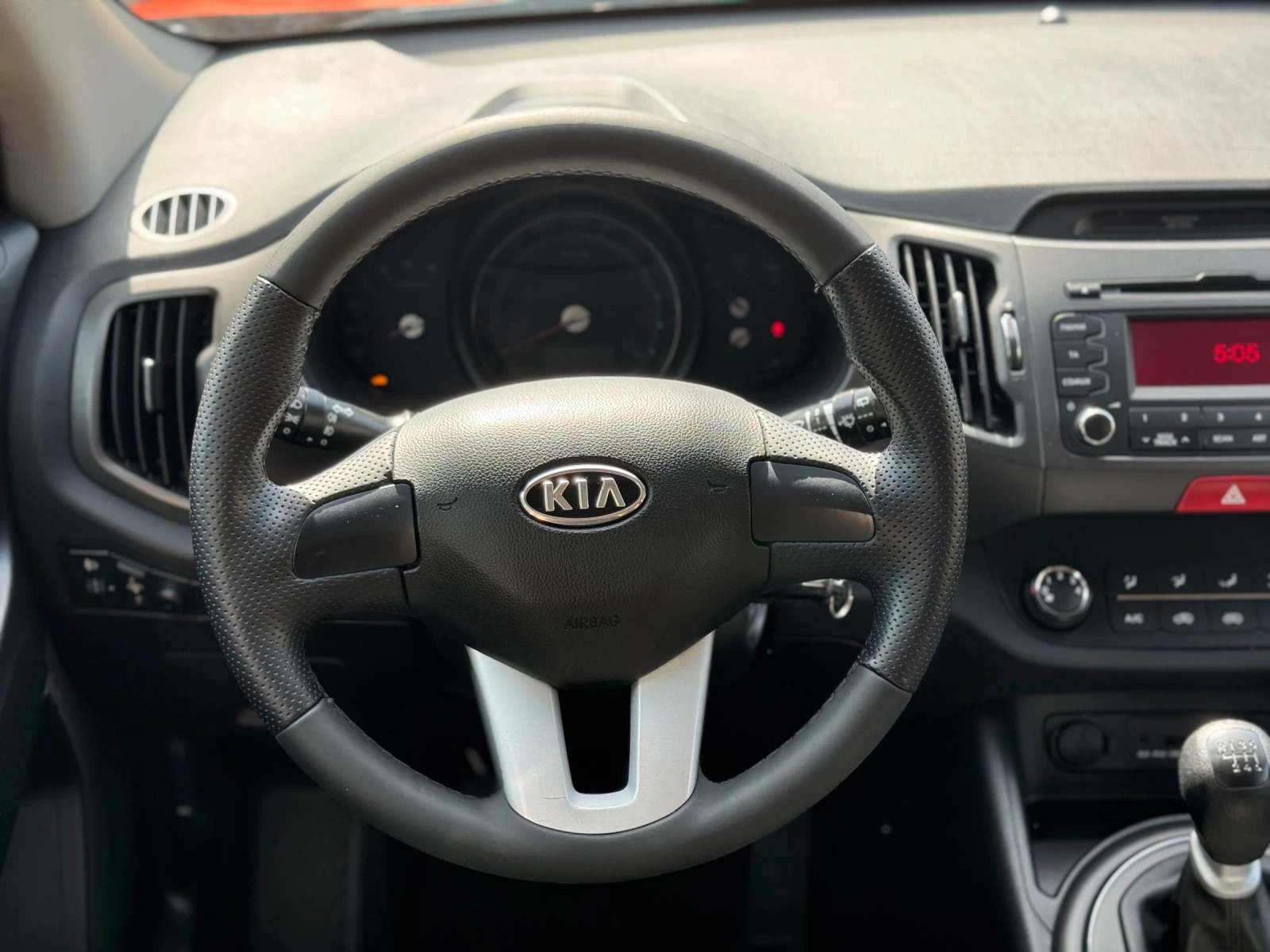 Kia Sportage 1.7 CRDi 2WD 115 к.с. - изображение 8