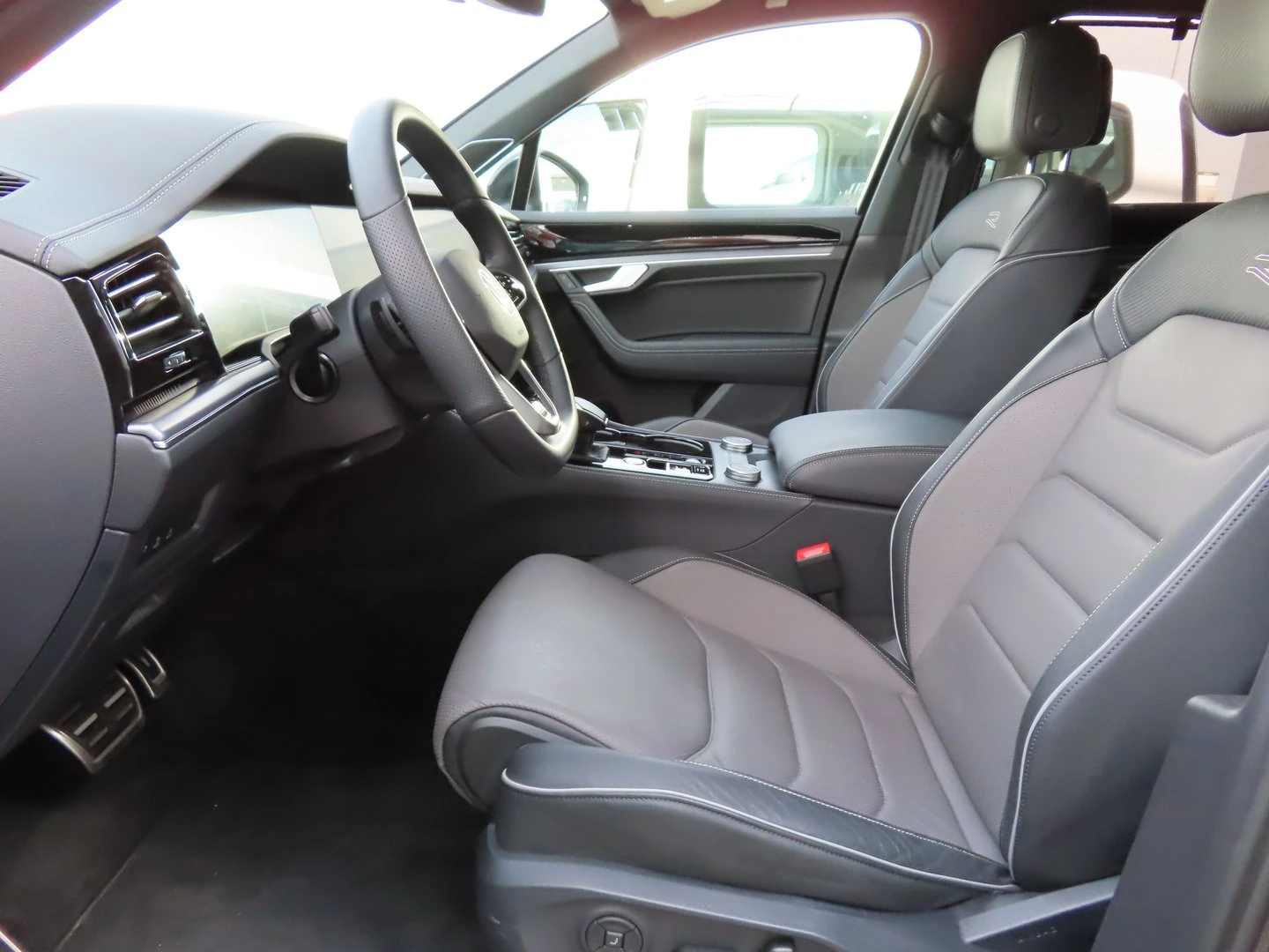 VW Touareg R-Line PA 3.0 V6 TDI SCR 4MOT | Mobile.bg   5