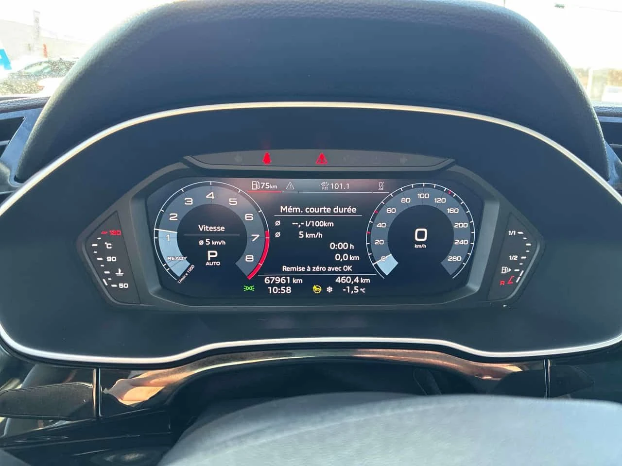 Audi Q3 45 TFSI quattro * CARFAX* ПАНОРАМА* ПОДГРЕВИ - изображение 8