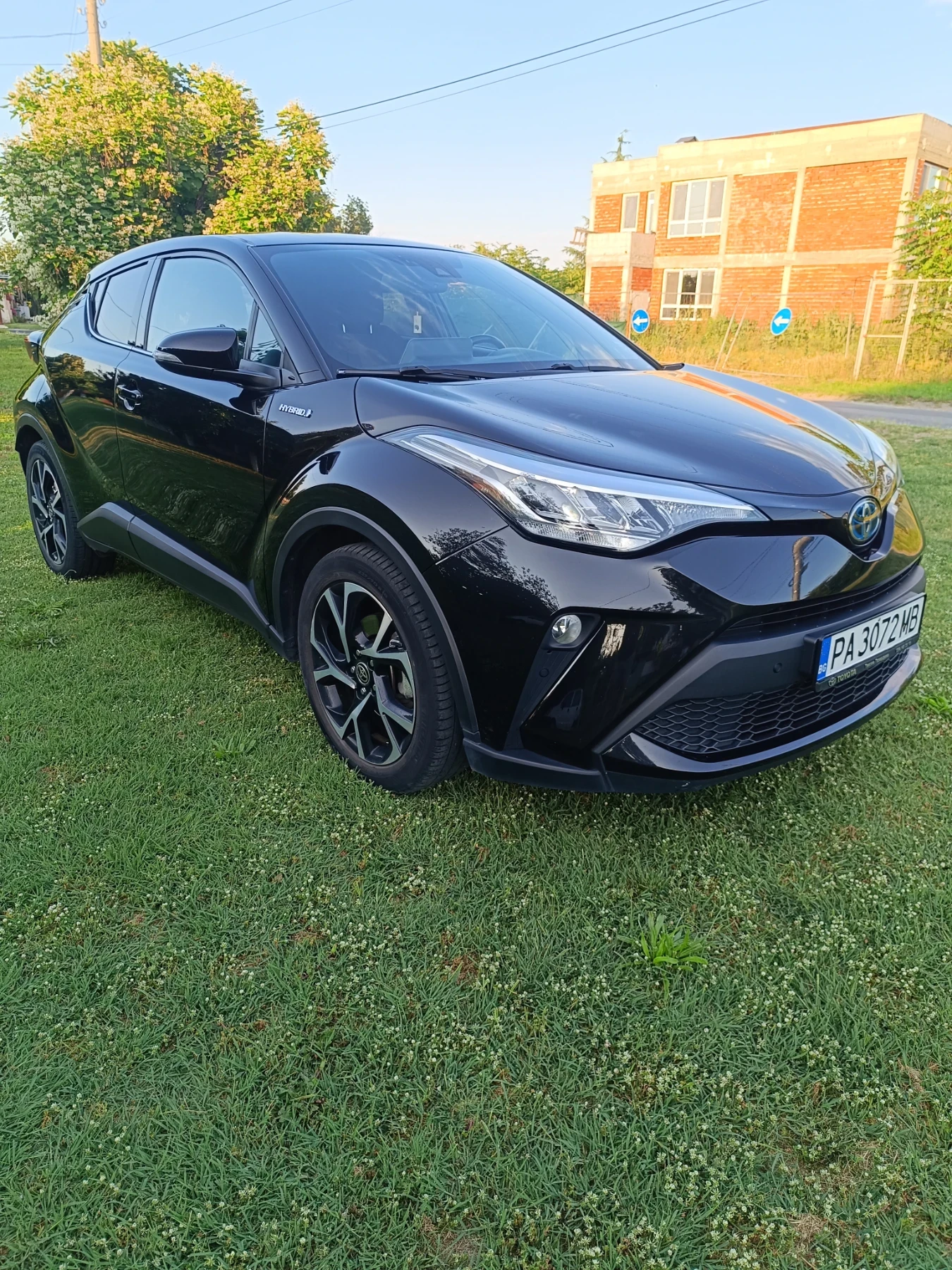 Toyota C-HR Перфектна!, снимка 2 - Автомобили и джипове - 53588063