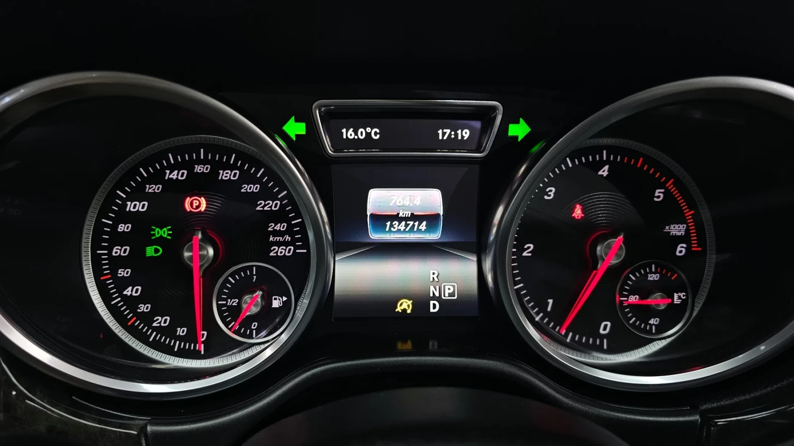 Mercedes-Benz GLE 350 3.0 4MATIC, Distronic, Подгрев, Обдухване, Панорам, снимка 9 - Автомобили и джипове - 54818155