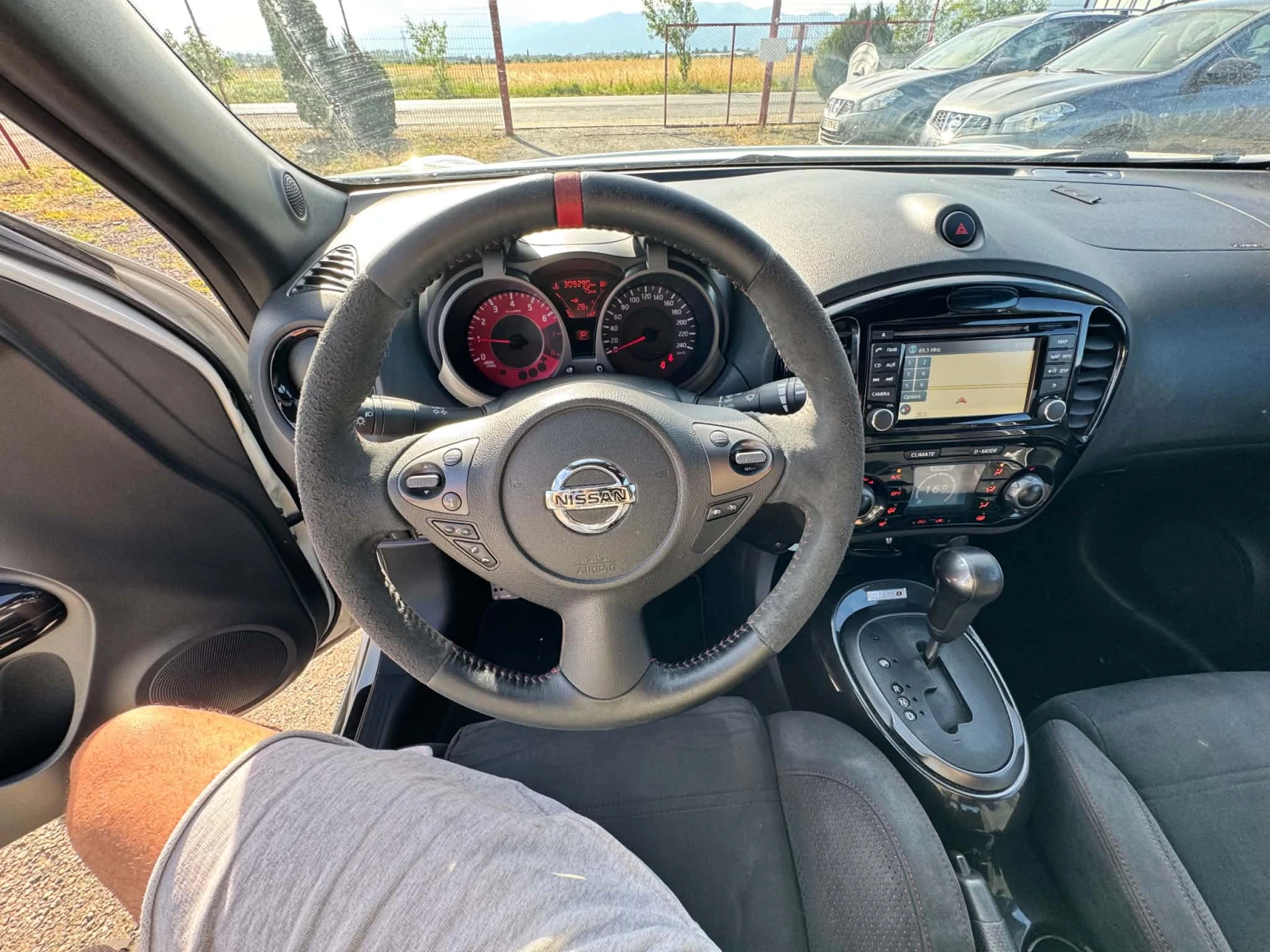 Nissan Juke NISMO 4X4 , снимка 12 - Автомобили и джипове - 55026754