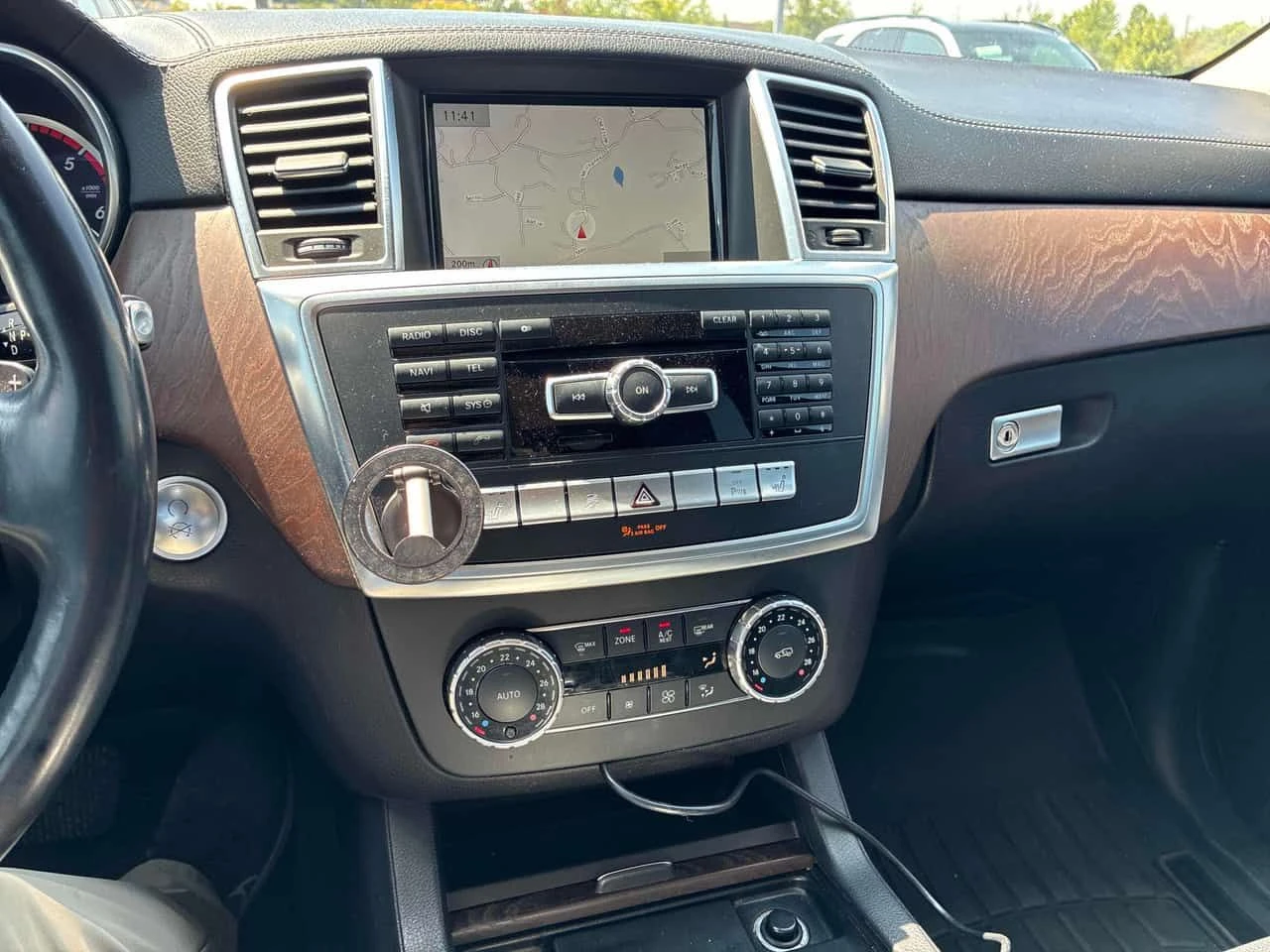 Mercedes-Benz GL 350 BlueTEC/ПОДГРЕВИ/360 КАМЕРИ/ПАНОРАМА/OT MERCEDES, снимка 9 - Автомобили и джипове - 55112090